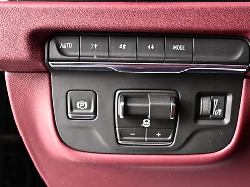 Used 2026 Cadillac Escalade Sport w/ LPO, ONYX Package AWD/4WD image 27