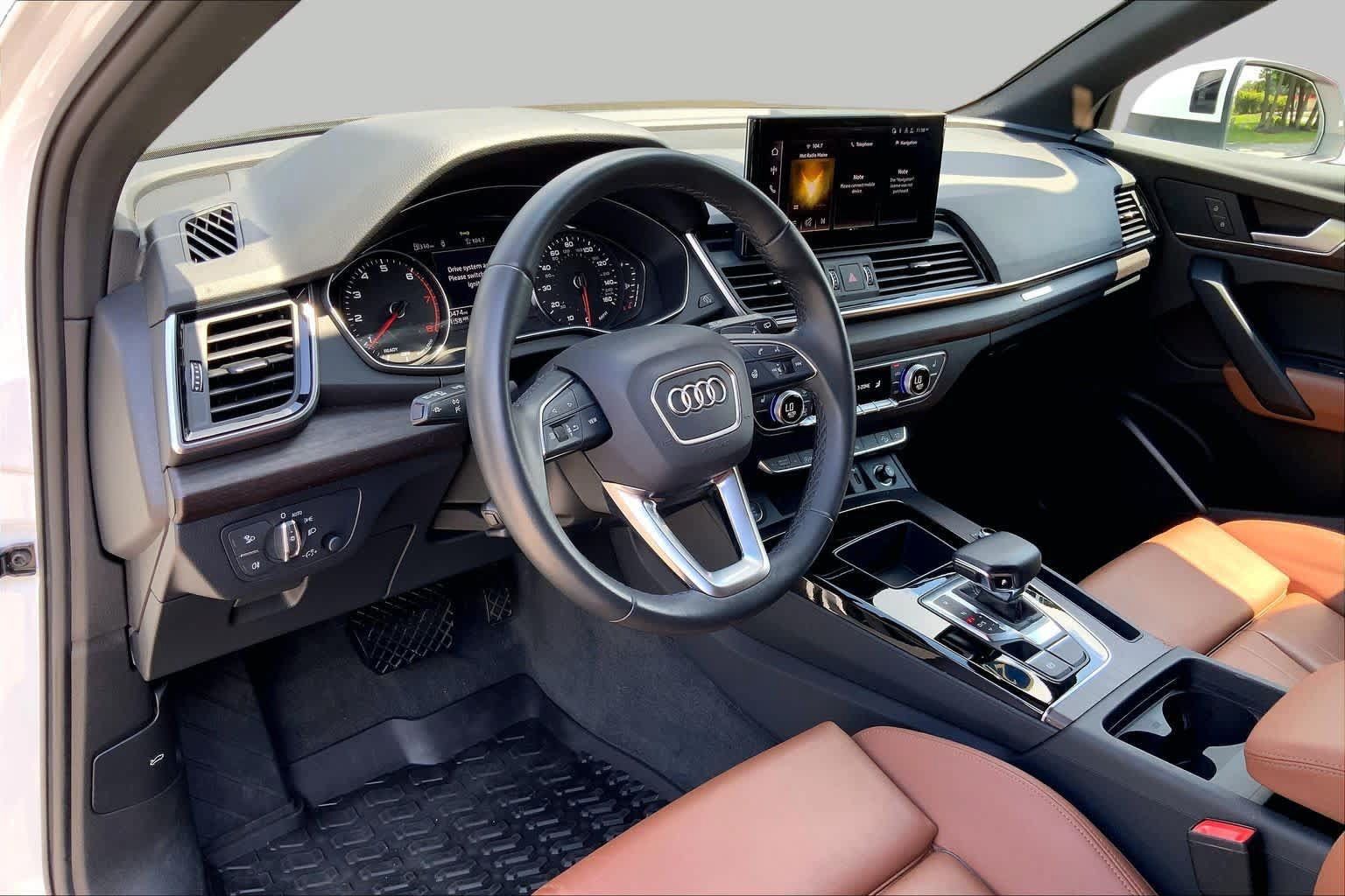 Used 2024 Audi Q5 2.0T Premium w/ Convenience Package AWD/4WD image 18