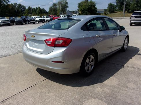 Used 2018 Chevrolet Cruze LS w/ LS Fleet Convenience Package FWD image 6