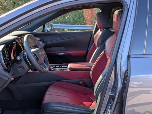 Certified 2023 Lexus RX 500h F Sport image 18