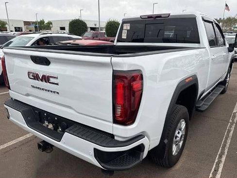 Used 2021 GMC Sierra 2500 AT4 w/ AT4 Preferred Package AWD/4WD image 2