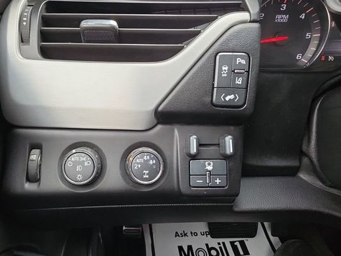 Used 2015 GMC Yukon SLT w/ HD Trailering Package image 10