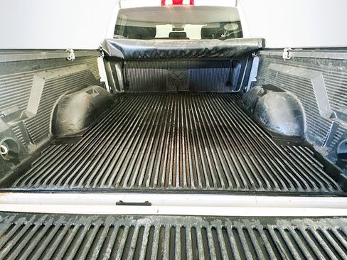 Used 2018 RAM 1500 Express image 26