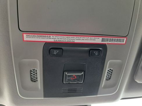 Used 2023 Toyota Camry SE image 17