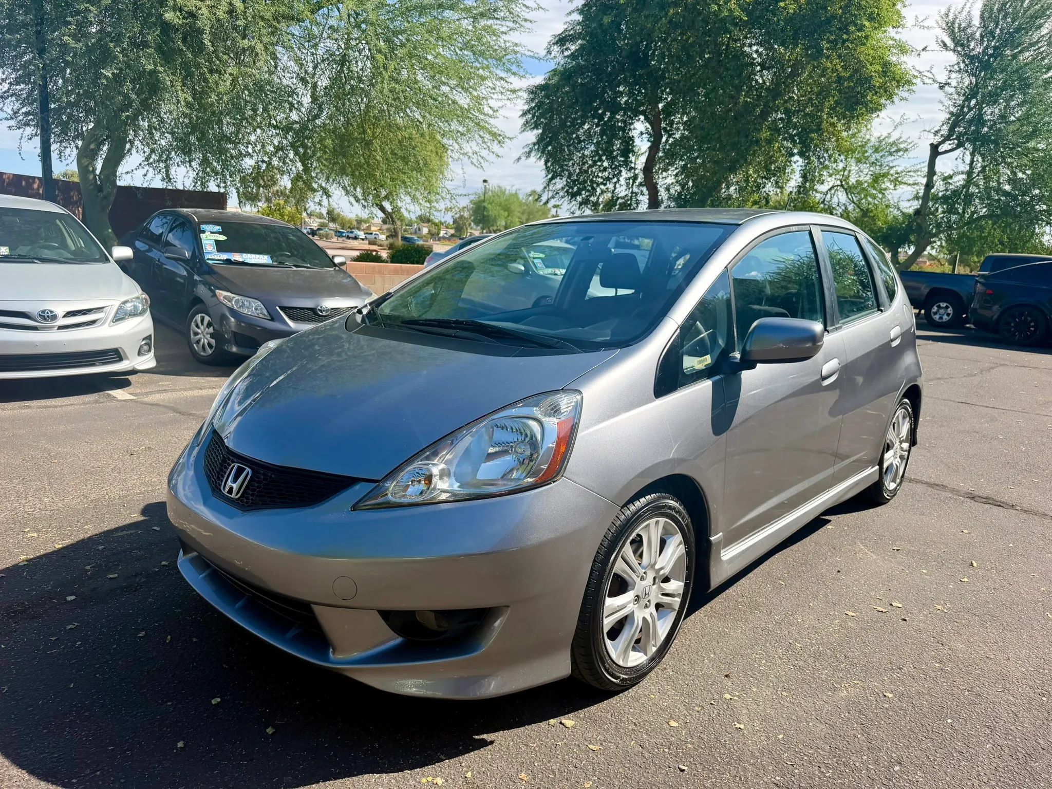 Used 2010 Honda Fit Sport image 1