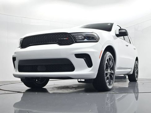 Used 2024 Dodge Durango SXT w/ SXT Blacktop Group AWD/4WD image 35