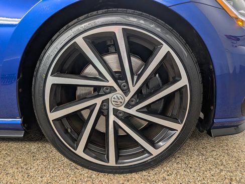 Used 2018 Volkswagen Golf 4-Door AWD/4WD image 22