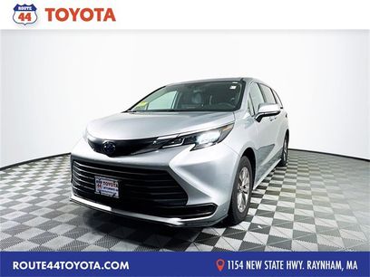 Certified 2025 Toyota Sienna LE
