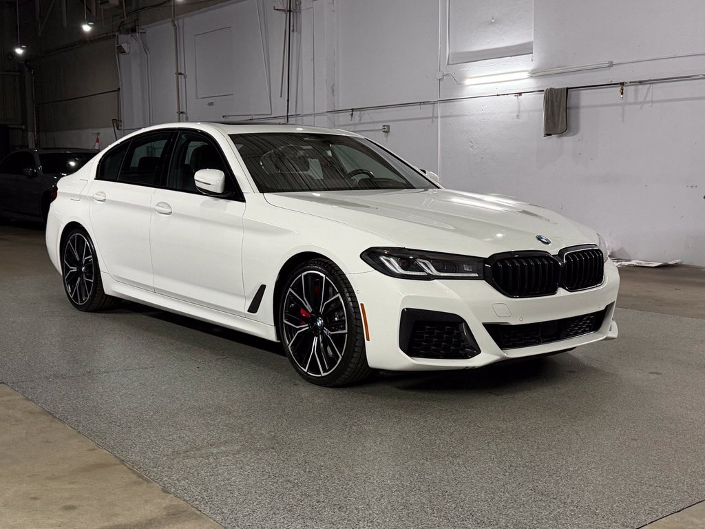 Used 2023 BMW M550i xDrive w/ Executive Package AWD/4WD image 3