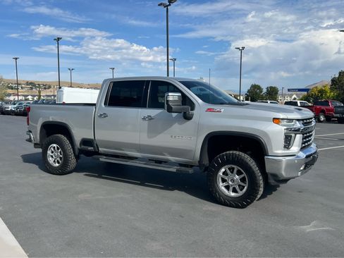 Used 2023 Chevrolet Silverado 3500 LTZ w/ LTZ Plus Package AWD/4WD image 5