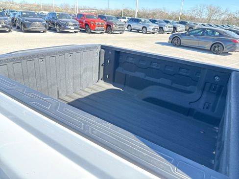 Used 2024 Chevrolet Colorado Z71 image 21