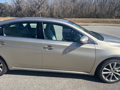 Used 2015 Toyota Avalon XLE Touring image 3