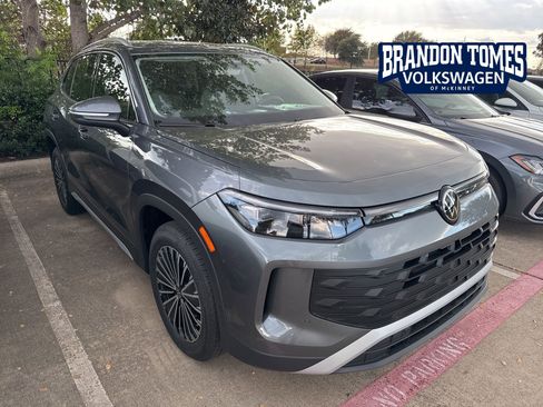 New 2025 Volkswagen Tiguan S image 1