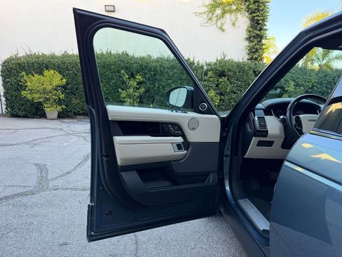 Used 2019 Land Rover Range Rover HSE image 9