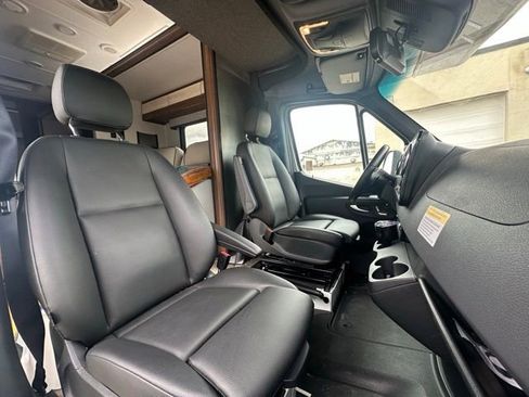 Used 2020 Mercedes-Benz Sprinter 3500 image 14