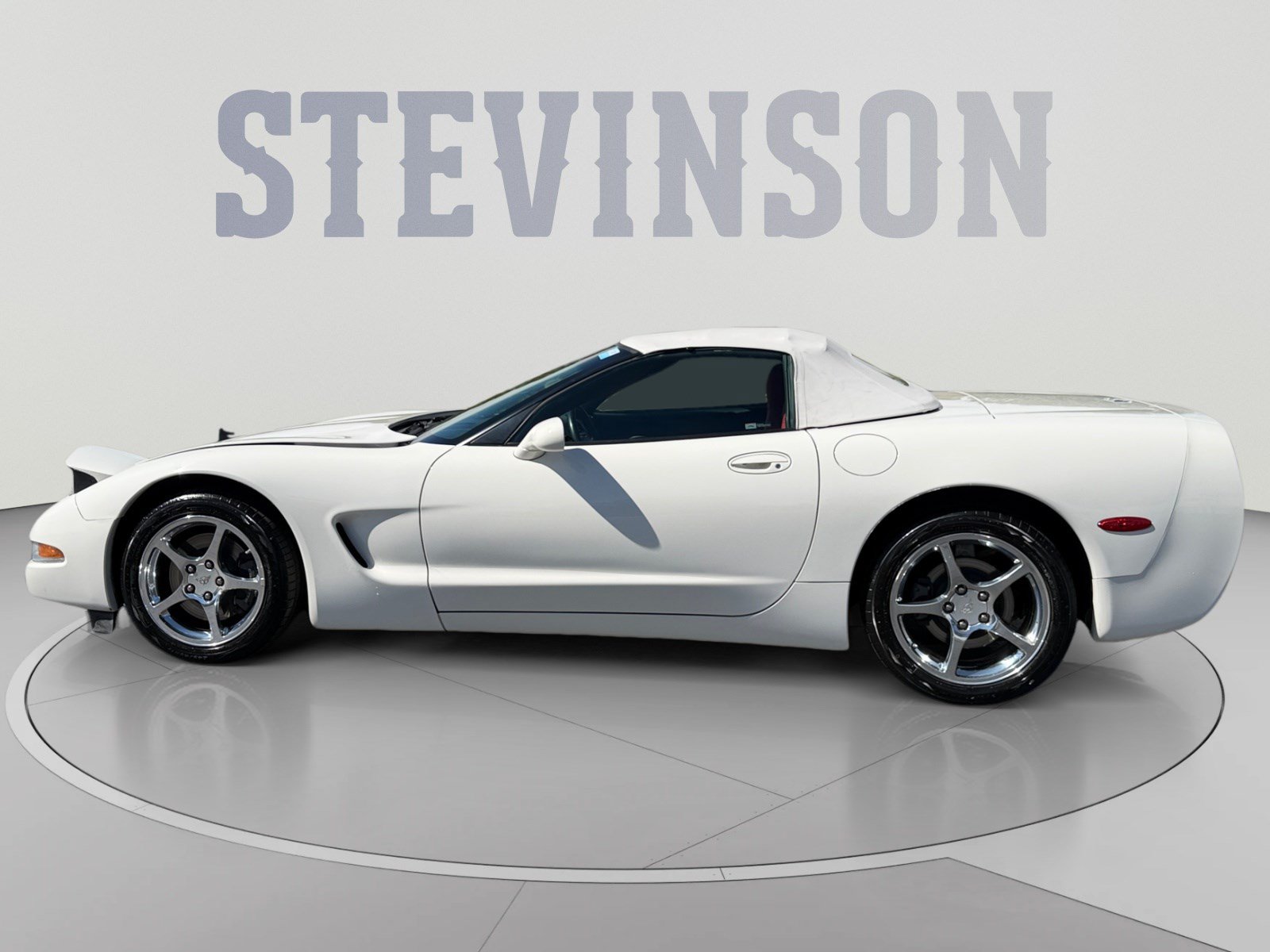 Used 2003 Chevrolet Corvette Convertible w/ Preferred Equipment Group1 RWD image 2