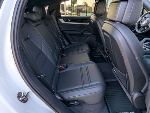 New 2026 Porsche Cayenne S image 24