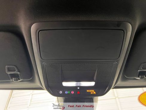 Used 2025 Chevrolet Equinox LT image 47