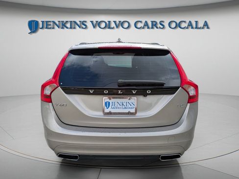 Used 2015 Volvo V60 T5 Premier Plus FWD image 4