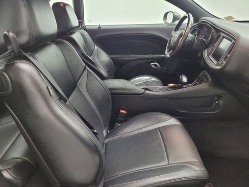 Used 2016 Dodge Challenger SXT Plus image 21