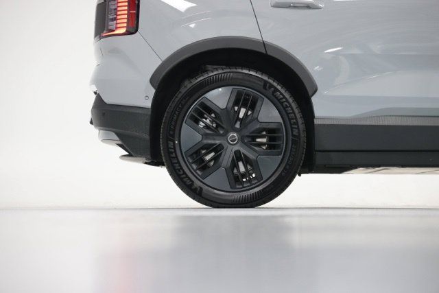 Used 2026 Volvo EX30 Cross Country Ultra w/ Protection Package Premier AWD/4WD image 21