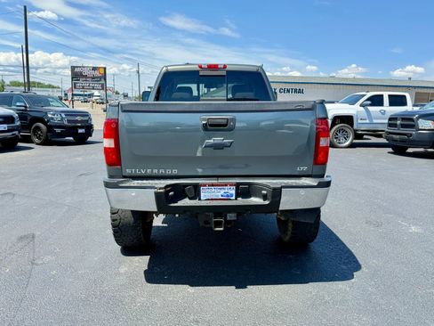 Used 2011 Chevrolet Silverado 2500 LTZ w/ LTZ Plus Package AWD/4WD image 4