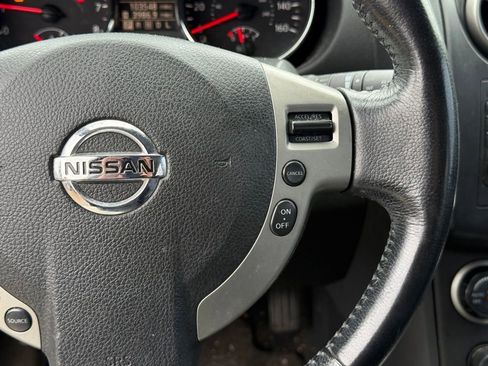 Used 2011 Nissan Rogue SV w/ SL Pkg AWD/4WD image 16