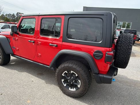 Used 2025 Jeep Wrangler Unlimited Rubicon 4xe w/ Convenience Group AWD/4WD image 10
