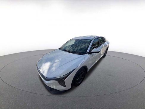 Used 2025 Kia K4 LXS image 4