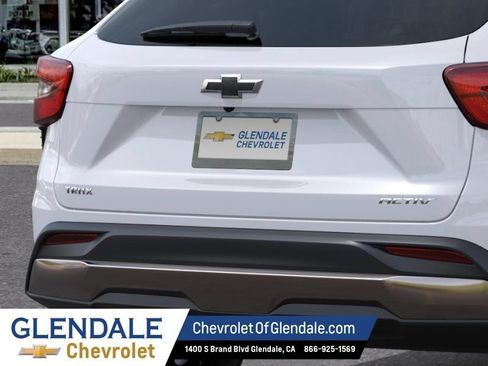 New 2026 Chevrolet Trax ACTIV FWD image 14