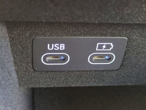 Certified 2026 Genesis GV70 2.5T Sport Prestige image 21