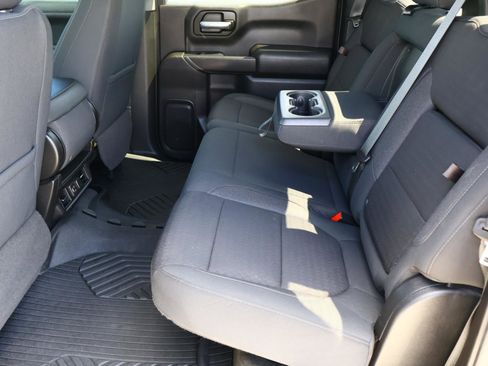 Used 2021 Chevrolet Silverado 1500 LT AWD/4WD image 19