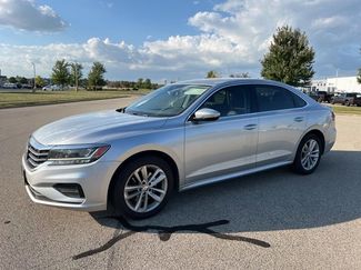 Used 2020 Volkswagen Passat 2.0T SE image 1