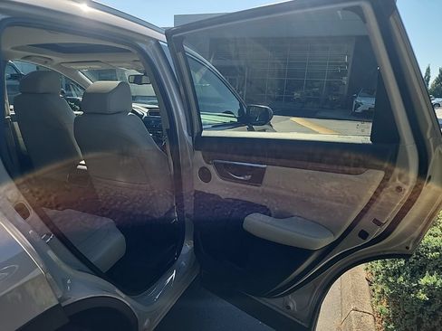 Used 2019 Honda CR-V Touring image 16