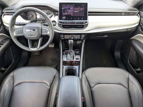 Certified 2025 Jeep Compass Limited AWD/4WD image 17
