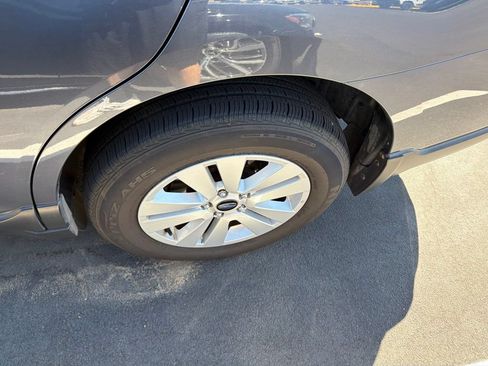 Used 2015 Subaru Outback 2.5i Premium AWD/4WD image 8