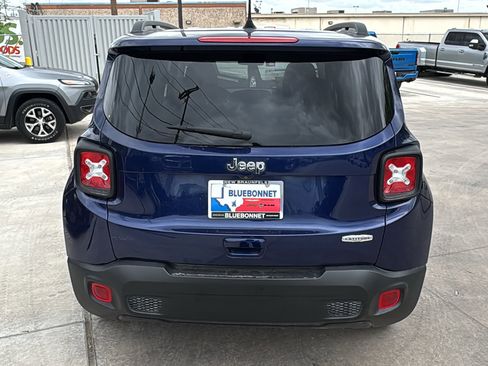Used 2021 Jeep Renegade Latitude FWD image 6