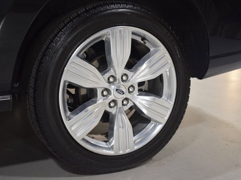 Used 2023 Ford Expedition Platinum image 6