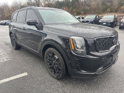 Used 2021 Kia Telluride SX w/ SX Prestige Package image 3