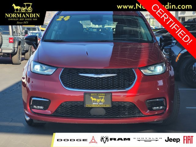 Certified 2024 Chrysler Pacifica Touring-L FWD image 2