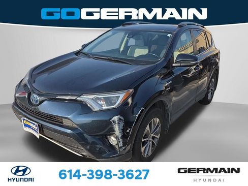 Used 2018 Toyota RAV4 XLE w/ Convenience Package AWD/4WD image 4