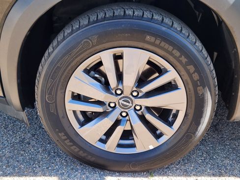 Used 2024 Nissan Pathfinder SV AWD/4WD image 6