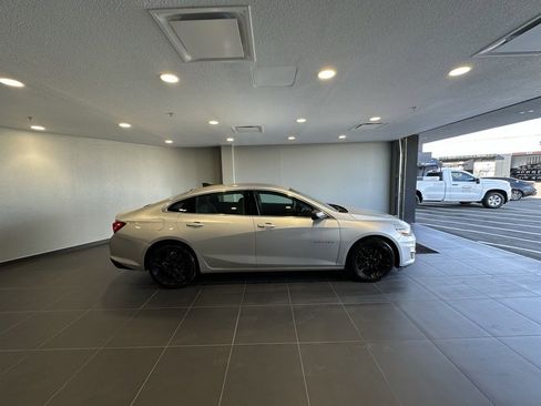 Used 2021 Chevrolet Malibu LS image 4