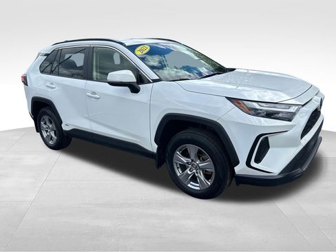 Certified 2023 Toyota RAV4 LE AWD/4WD image 8