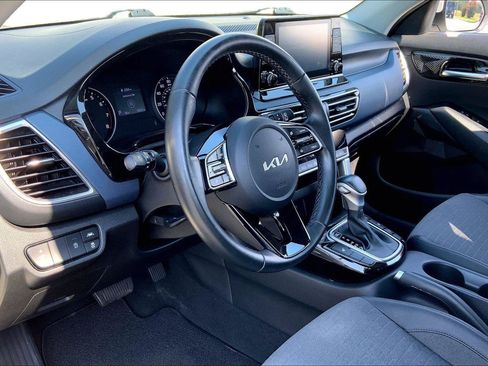 Used 2023 Kia Seltos S AWD/4WD image 12