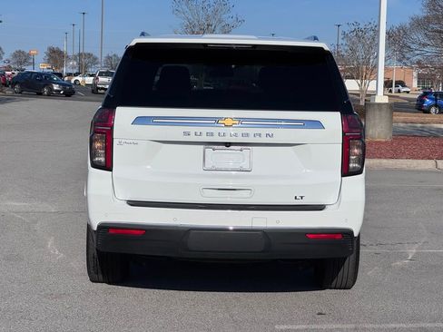 Used 2023 Chevrolet Suburban LT image 10