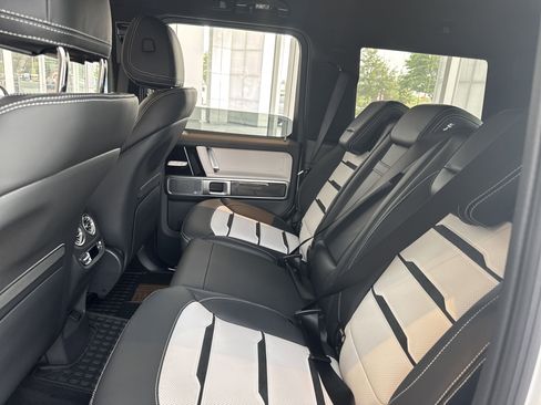 Used 2025 Mercedes-Benz G 63 AMG 4MATIC image 24