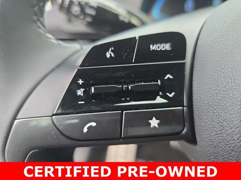 Certified 2025 Hyundai Elantra Sport image 17