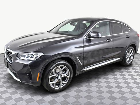 Used 2025 BMW X4 xDrive30i AWD/4WD image 3