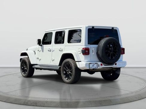 Used 2022 Jeep Wrangler Unlimited Sahara AWD/4WD image 6